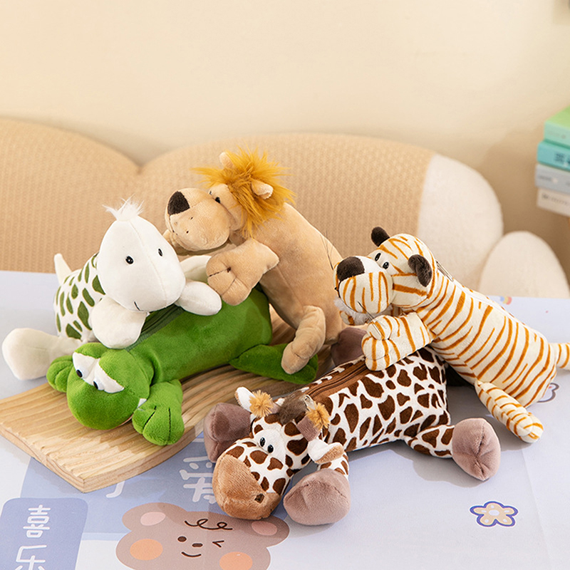Astuccio per penne in peluche  - Lion Stationery & Office Supply(Kunshan)Co.Ltd recensione e prezzo